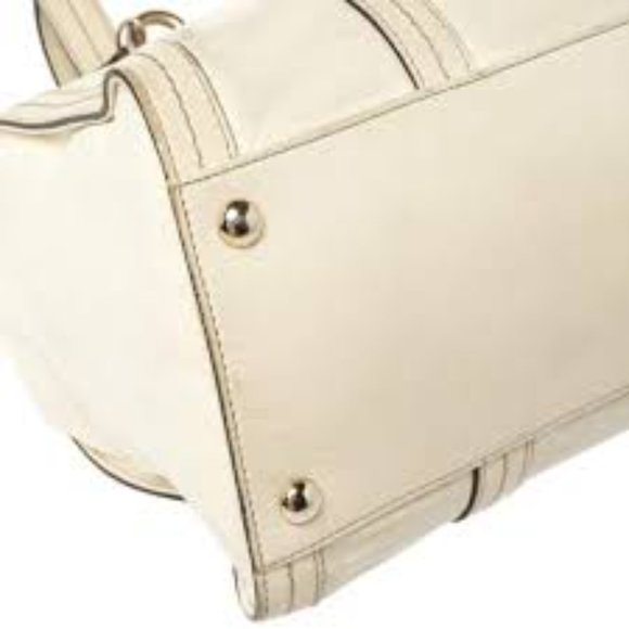 Gucci Off White Leather Duchessa Boston Bag - Picture 4 of 5